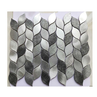 Blattform Metall Mosaik Backsplash Fliesen für Innenwanddekoration Unregelmäßiges Design